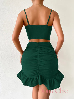 Conjunto Top Com Nó Frontal E Saia Com Babado Conjunto Top Com Nó Frontal E Saia Com Babado